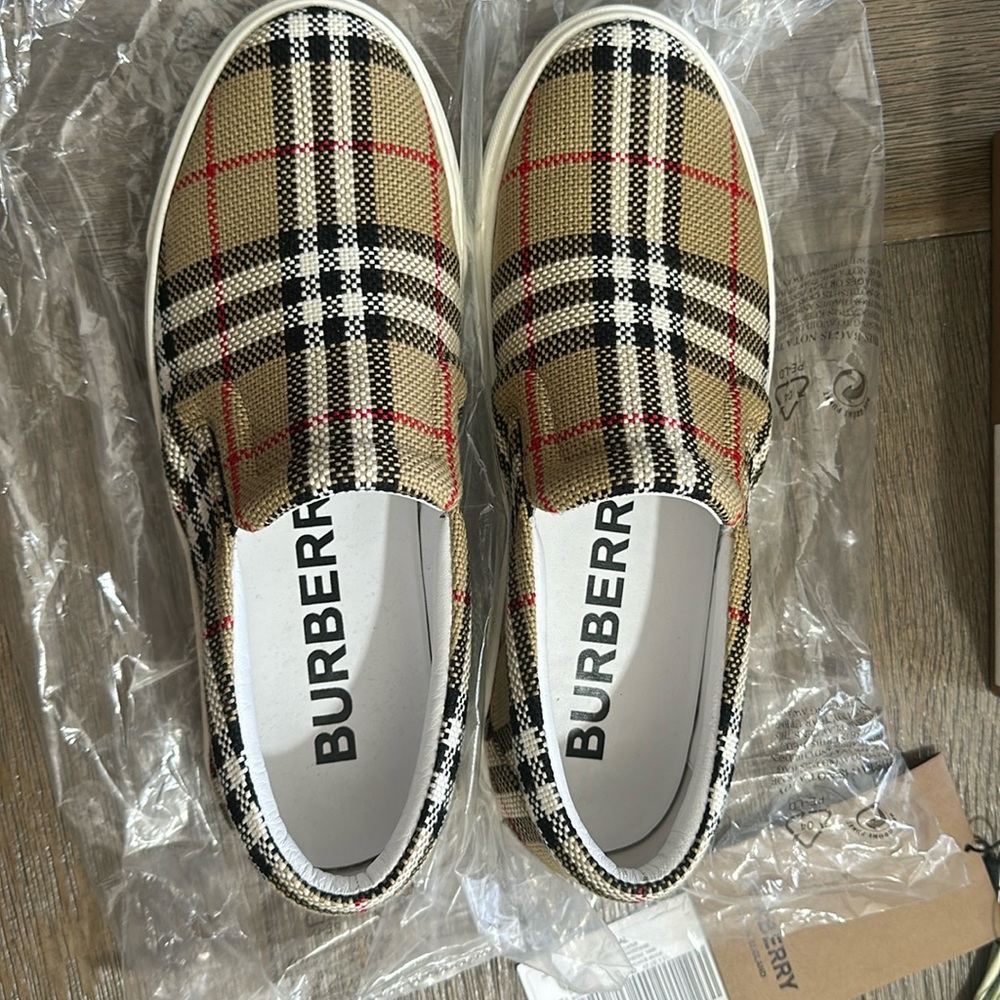 🟤⚪️⚫️ Mens Burberry Sneakers ⚫️⚪️🟤